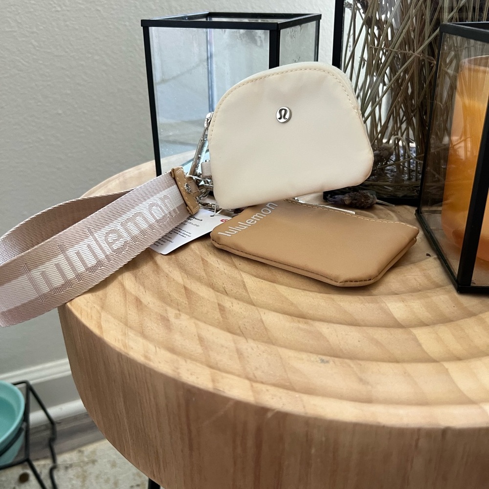 Lululemon Athletica Cream and Tan Key Card Holder
